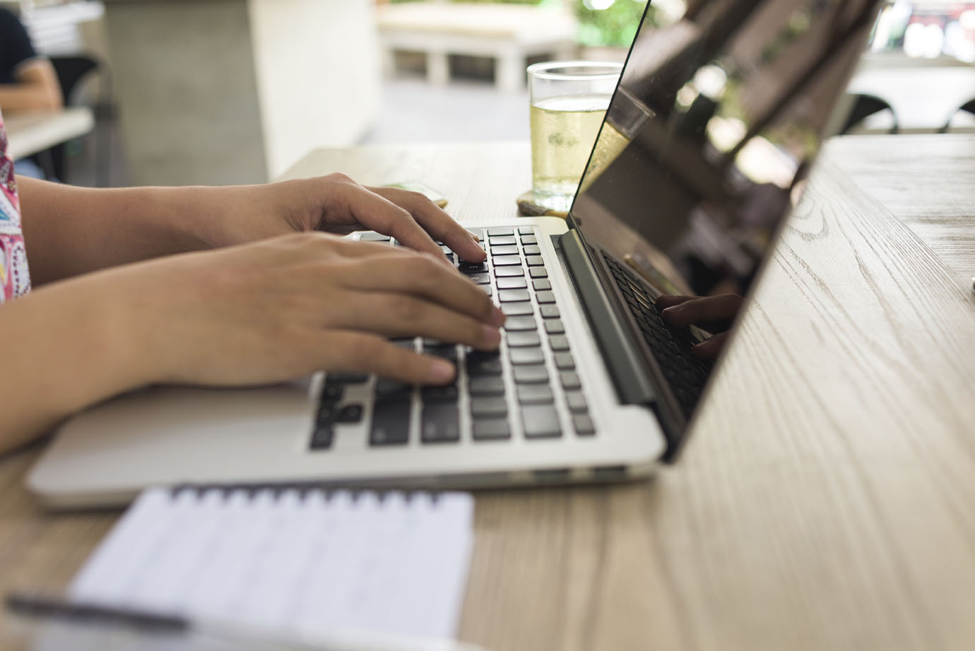 Image: 5 consejos  para mantener organizada tu mesa de trabajo